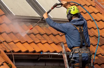 Démoussage et hydrofuge de toiture à Huparlac